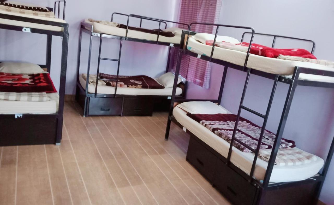 Monkey Bunky-3Monkeys Backpacker'S Hostel كاتماندو المظهر الخارجي الصورة